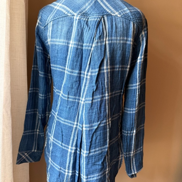 Cloth & Stone Blue Plaid Top - Picture 2 of 3